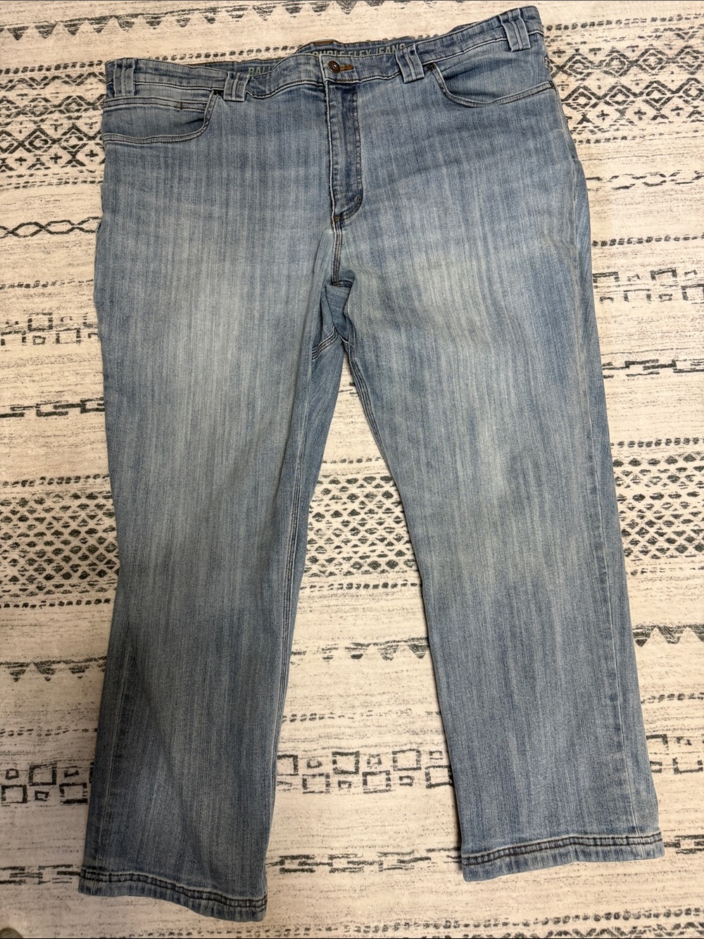 Duluth Trading Co Light Wash Men’s Straight Leg Jeans